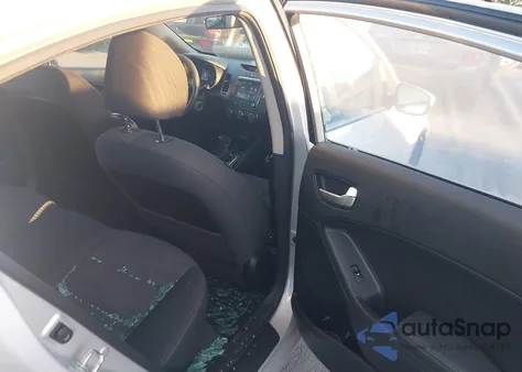 2018 Kia Forte Lx из США, поврежденный, VIN 3KPFL4A73JE254119